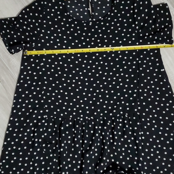 Mimi & Daphne women's Polk a dot size small top - Picture 4 of 7